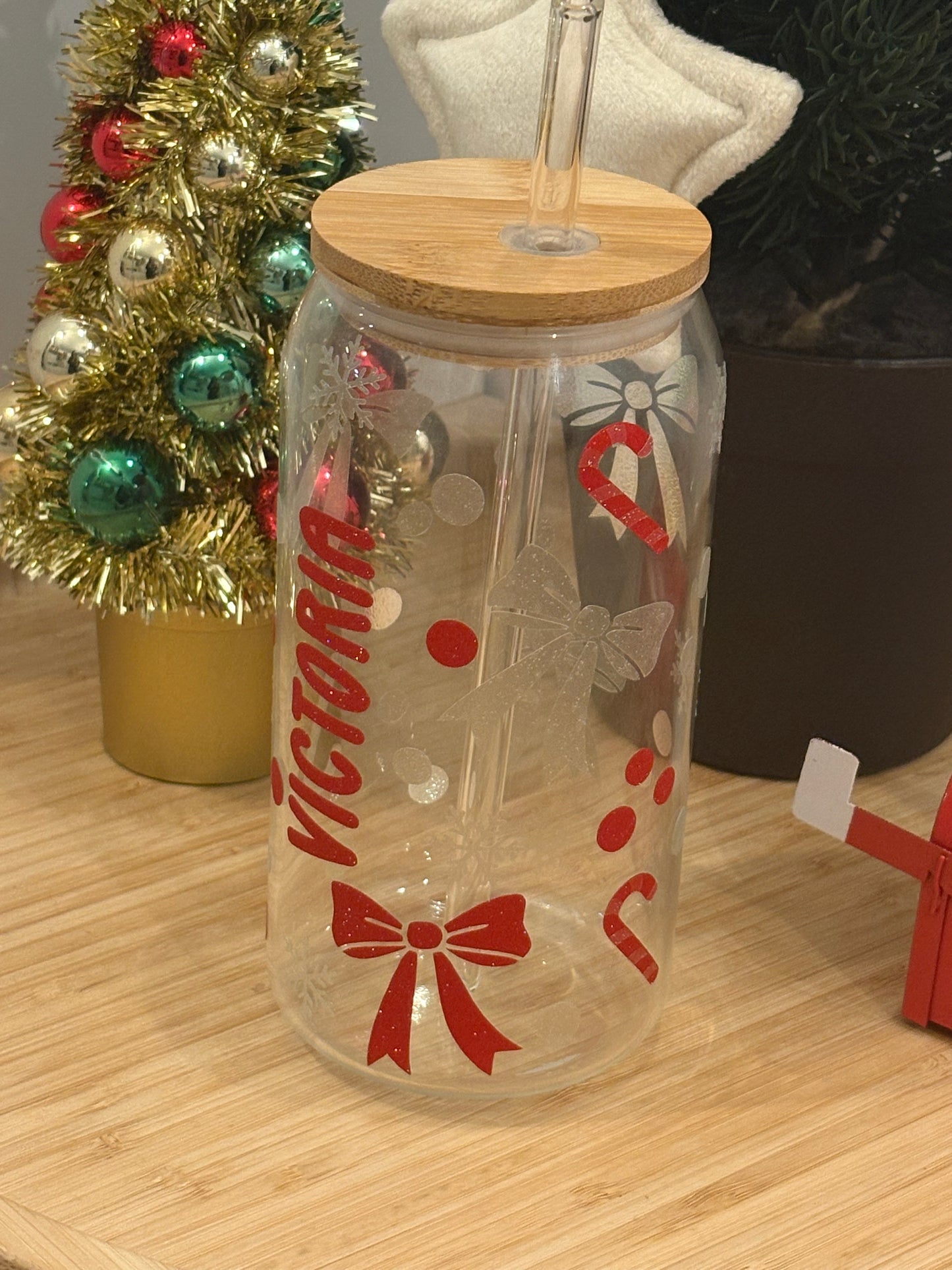 🎄 Gobelet de Noël Personnalisé – Modèle "Victoria" 🎅