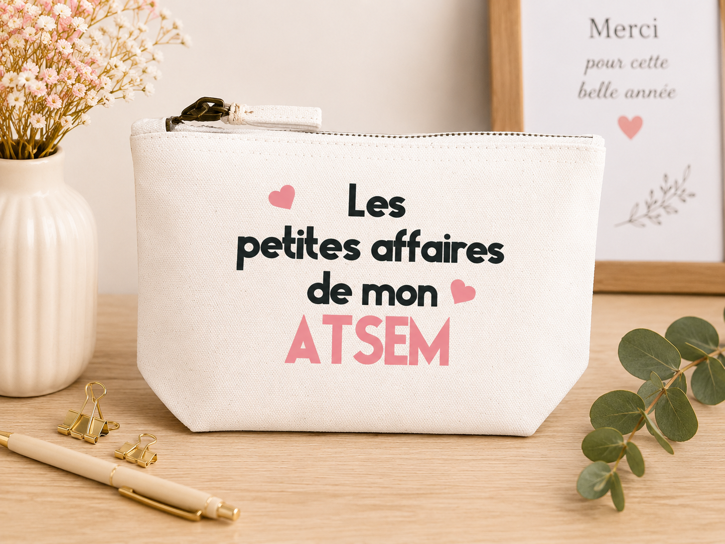Pochette personnalisée "Les petites affaires de mon ATSEM" – Cadeau de fin d'année scolaire