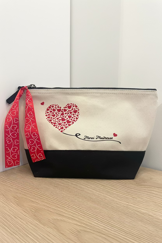 Pochette personnalisée Merci Maîtresse avec cœur rouge, cadeau personnalisé pour maîtresse, enseignante ou ATSEM en fin d'année scolaire.