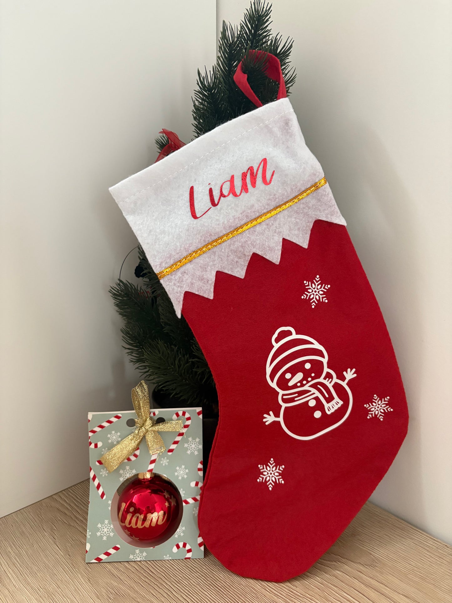 🎄 Pack Noël personnalisé – Chaussette & Boule de Noël avec prénom (livraison incluse)