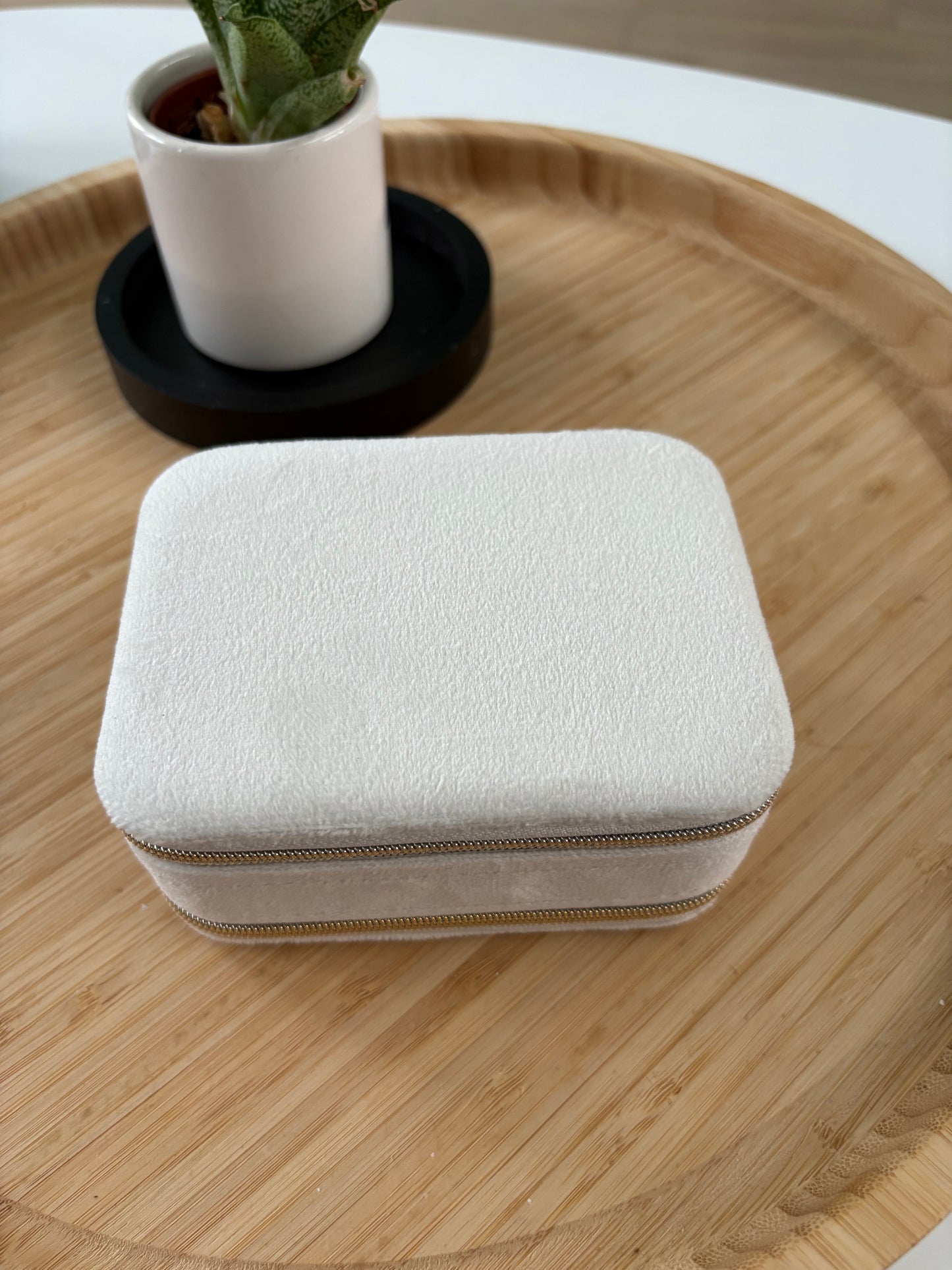 Boîte à bijoux personnalisée velours blanche
