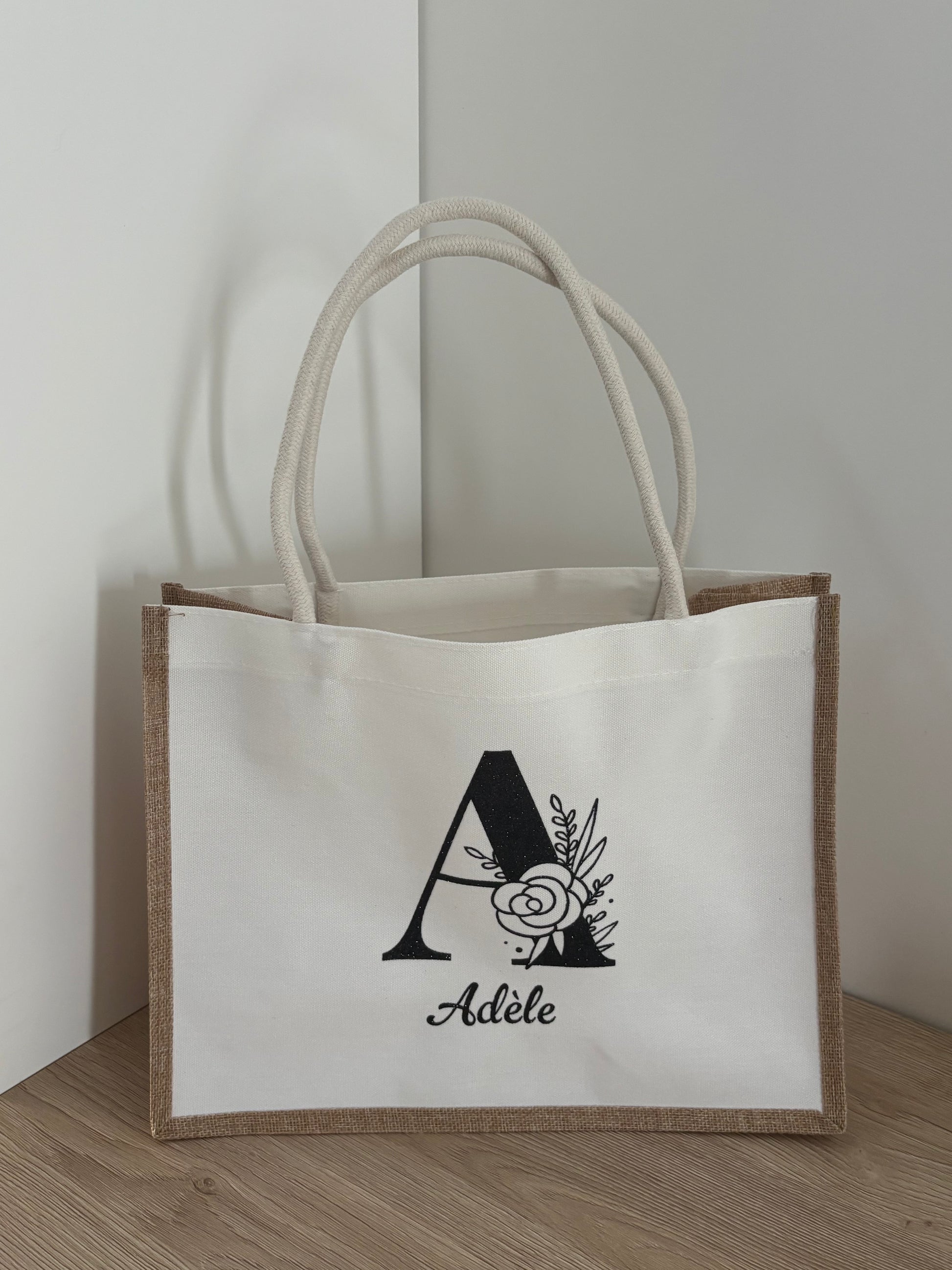 Cabas en lin blanc personnalisé avec prénom – Cadeau femme, maîtresse ou amie