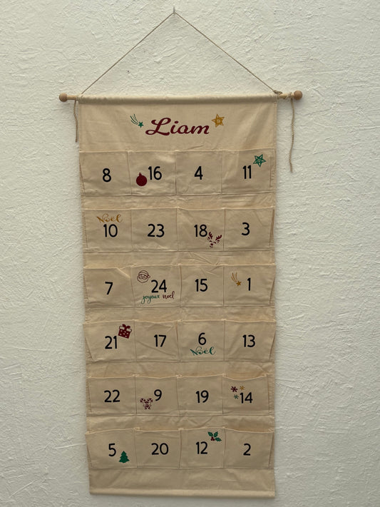 Calendrier de l’Avent personnalisé – Attendez Noël avec style 🎅