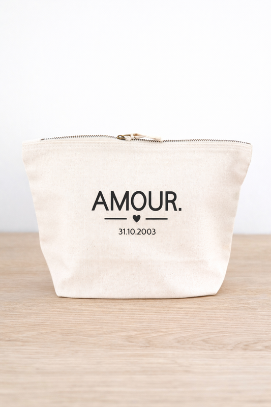 Pochette personnalisée amour avec date, vue globale sur toile écrue avec fermeture zippée